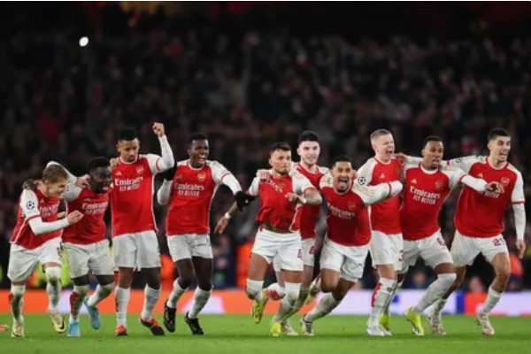 内维尔：阿森纳像冠军球队，为曼城之战已做好准备