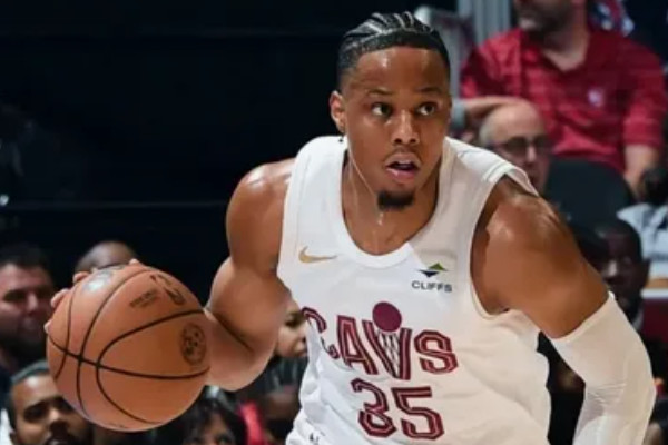 骑士队三年合约锁定防守利器奥科罗