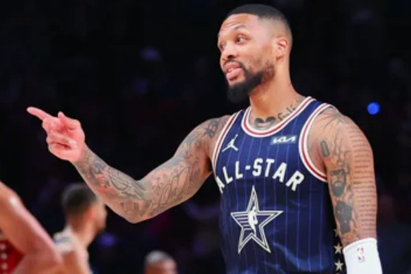 NBA 全明星赛东部队 211分创纪录，利拉德荣膺 MVP