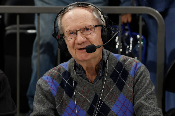 传奇落幕！太阳队“篮球之声”艾尔·麦考伊享年91岁