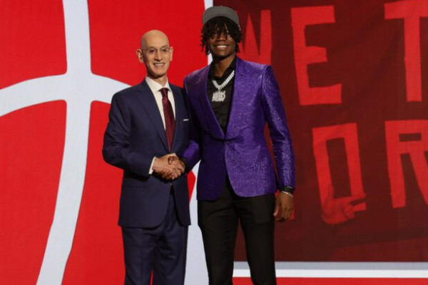 猛龙新星沃尔特肩伤缺席NBA训练营！