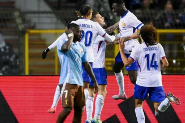 科洛·穆阿尼梅开二度助法国2-1险胜比利时挺进欧国联八强！