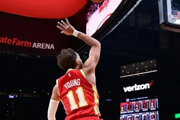 老鹰队 120-116 险胜篮网队，老鹰防守大升级！