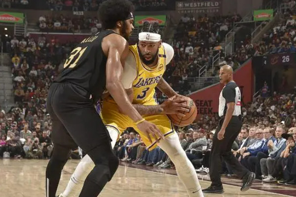 骑士队134-110湖人队，布朗尼成亮点，骑士队5连胜！