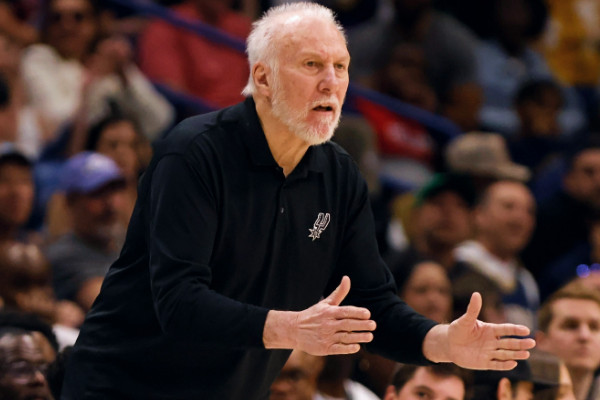 波波维奇因病缺席，马刺仍胜森林狼！