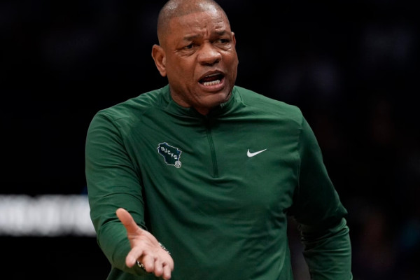 雄鹿主帅里弗斯“直言不讳”被罚25000美元！