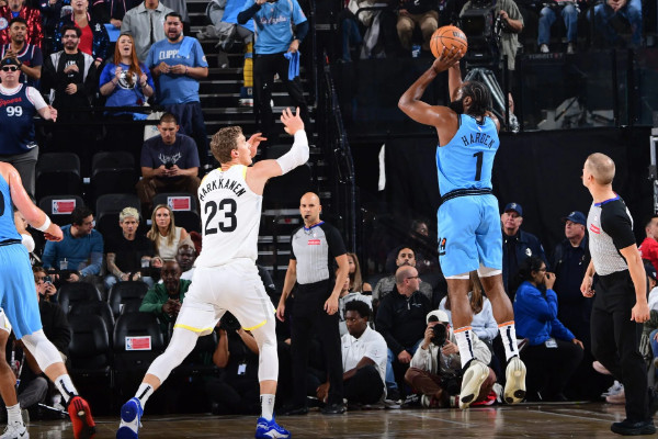 詹姆斯·哈登超越阿伦,三分榜仅次库里!