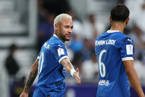 内马尔经纪人辟谣重返桑托斯传闻！