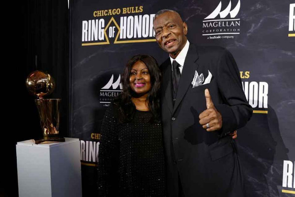 公牛传奇前锋鲍勃·洛夫患癌离世，享年81岁