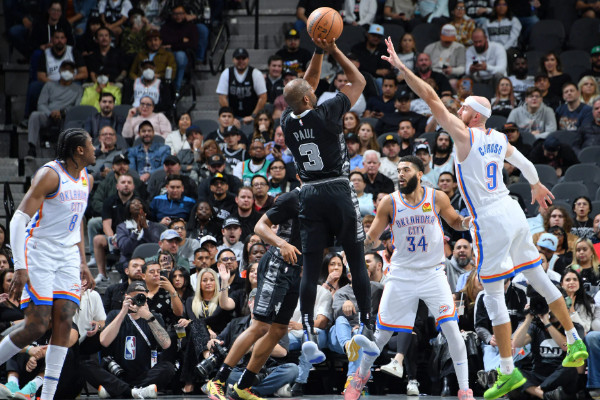 威少保罗齐发威,彰显老将风采!