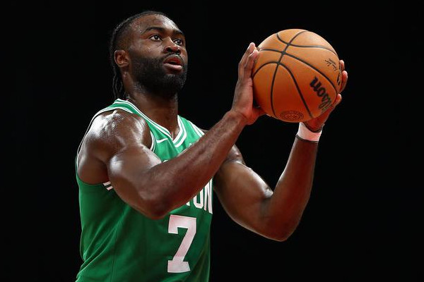 杰伦·布朗三分雨助凯尔特人107-105森林狼，取得五连胜！