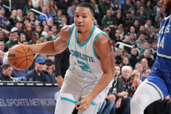 黄蜂队格兰特·威廉姆斯因十字韧带撕裂将报销此赛季