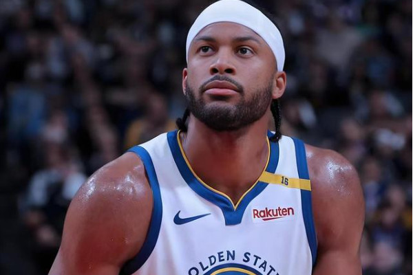 穆迪拇指手术！勇士赛季报销，库里失去外线铁闸引发连锁危机